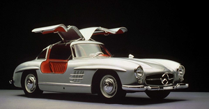 Mercedes-Benz 300 SL - huyền thoại cửa cánh chim