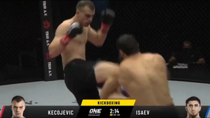 Video: Cú knock-out nhanh nhất lịch sử hạng dưới nặng