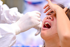 Hà Nội cách ly, xét nghiệm SARS-CoV-2 gần 2.000 học sinh tham quan ở Hải Dương