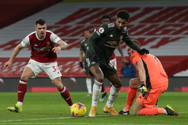 Đua vô địch Ngoại hạng Anh: Man Utd đuối sức trước Man City