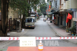 Hai bệnh nhân COVID-19 ở Hòa Bình từng đến sân golf, khách sạn, dự liên hoan