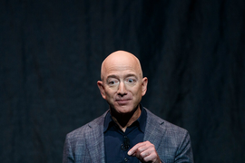 Tỷ phú Jeff Bezos từ chức giám đốc điều hành tập đoàn Amazon
