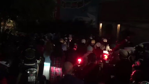 Video: Có ca dương tính COVID-19, hàng trăm người 'chạy' khỏi toà 88 Láng Hạ