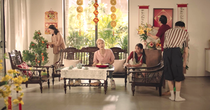 Nhớ về Tết xưa, sáng tạo Tết này cùng rapper R.Tee trong MV mới