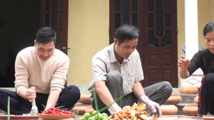 Video: Người đưa cá kho làng Vũ Đại xuất ngoại 