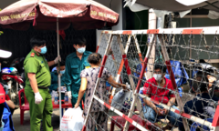 Ảnh: TP.HCM phong toả khu dân cư ở Quận 1