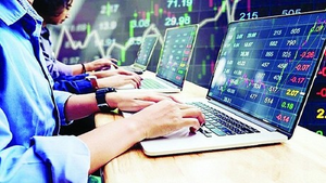 Cổ phiếu trước Tết: Mã nào tăng sốc, mã nào giảm sâu’?