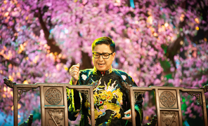 Sách giáo khoa lớp 1, học phí online vào chương trình Táo quân 2021