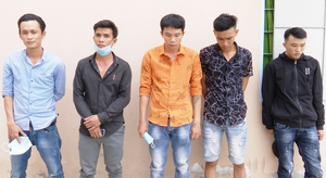 Phát hiện 5 thanh niên phê ma túy tập thể