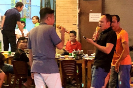 Hát karaoke sau 0h có thể bị phạt tiền