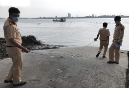 Ảnh: Sạt lở bờ sông Hậu, 6 căn nhà trôi sông ngày mùng 3 Tết