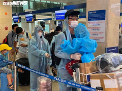 Chùm ca bệnh COVID-19 Tân Sơn Nhất: Hầu hết không triệu chứng, nhanh âm tính