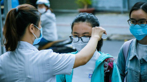 Hà Nội cho học sinh nghỉ hết tháng 2