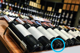 Vì sao đáy chai rượu vang lại lõm?