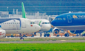 Khách đi máy bay, tàu hoả giảm mạnh dịp Tết Nguyên đán 2021