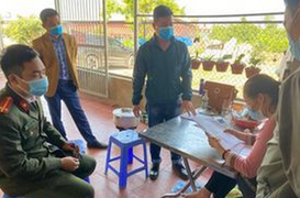 Đang cách ly tại nhà, cô gái trốn đi ăn lẩu còn livestream trên Facebook