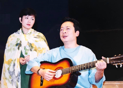 Ảnh thời thanh xuân của NSND Hoàng Dũng và Minh Hòa trên sân khấu kịch