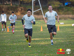 Các CLB tập luyện mùa COVID-19 thế nào?