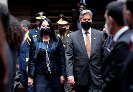 Peru phẫn nộ vì 468 quan chức bí mật tiêm vaccine trước nhân viên y tế