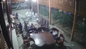 Lao vào nhà dân chém người tối mùng 1 Tết: Khởi tố 3 người