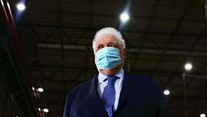 Bộ trưởng Y tế Argentina từ chức sau cáo buộc cho dân tiêm vaccine sai quy trình