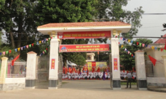 Tát học sinh 15 cái do không thuộc bài: Thầy giáo trần tình
