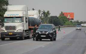 Hải Phòng kiểm soát chặt người ra, vào sau khi phát hiện ca nhiễm SARS-CoV-2