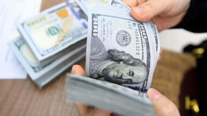 Tỷ giá USD hôm nay 24/2: USD phục hồi