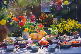 Cúng rằm tháng Giêng, chị em tấp nập đặt cỗ online