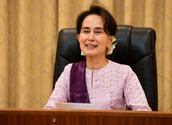 Bà Aung San Suu Kyi 'bị chuyển tới nơi giam giữ bí mật'