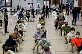 Khó hiểu vaccine Trung Quốc chuyển tới Singapore khi chưa được phê duyệt