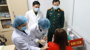 Video: Tiêm thử nghiệm vaccine Nano Covax giai đoạn 2