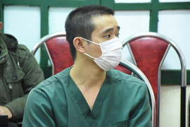 Nam điều dưỡng kể chuyện 6 lần cách ly, đón con chào đời qua điện thoại