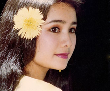 Ảnh thời trẻ đẹp mê hồn của 'bà Bạch Cúc' phim 'Hướng dương ngược nắng'