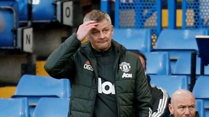 Man Utd mất phạt đền, HLV Solskjaer tố Chelsea kích động trọng tài 