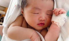 Đông Nhi khoe ảnh con gái hồi 1 tuần tuổi