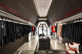 Không chuộng hàng hiệu, gen Z sành điệu mê tít outfits của Hades