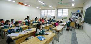 Xúc cảm đặc biệt của học sinh trường Tiểu học Xuân Phương ngày trở lại trường