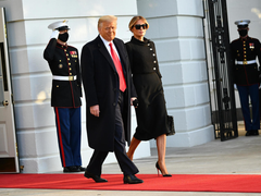 Vợ chồng Trump tiêm vaccine COVID-19 trước khi rời Nhà Trắng