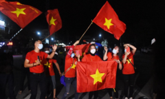 Người dân hô vang 'Chí Linh chiến thắng' thời khắc thành phố được dỡ phong tỏa