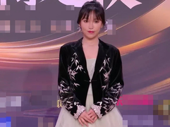 Cộng đồng mạng thất vọng với nhan sắc thật của 'tiên nữ' Lý Tử Thất