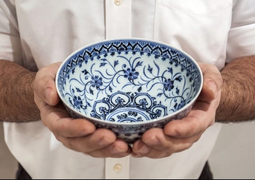 Bỏ hơn 800 nghìn đồng, người đàn ông mua trúng bát cổ siêu quý của Trung Quốc