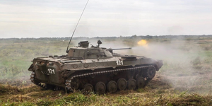 Video: Xe chiến đấu bộ binh BMP-2M tập kích diệt mục tiêu ở Siberia