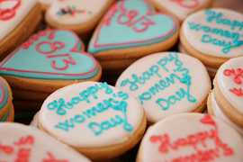 Những chiếc bánh đặc biệt trên chuyến bay chở yêu thương và hy vọng