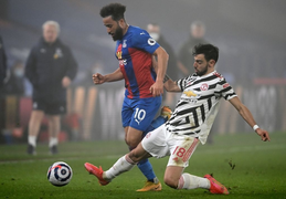 Hòa Crystal Palace, Man Utd giương cờ trắng trong cuộc đua vô địch