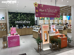 Trung tâm thương mại, cửa hàng thời trang Hà Nội vắng như tờ dịp 8/3