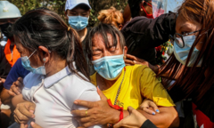Đám tang nữ sinh bị thiệt mạng trong cuộc biểu tình phản đối đảo chính ở Myanmar