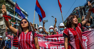 Phụ nữ Myanmar trong biểu tình chống đảo chính