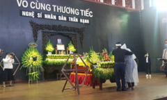 Video: Đồng nghiệp, gia đình tiễn biệt NSND Trần Hạnh