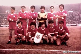 Đội bóng nổi tiếng nhất Hong Kong: 'Triển Chiêu' sát cánh Lưu Đức Hoa